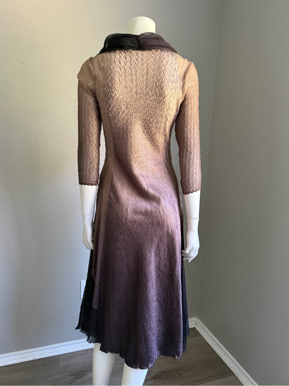 Komarov Pleated Crinkle Ombre Midi Dress Medium Art to Wear Sheer Sleeve - Picture 7 of 11